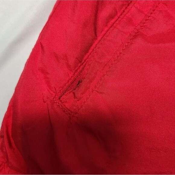 Vintage North Face Extreme Gore Tex Jacket
Lot L - Picture 9 of 12